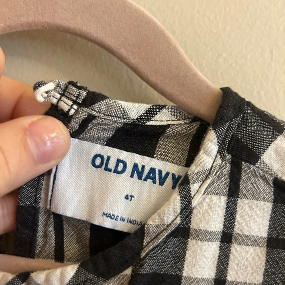 Black and White old navy Plaid Kids Dress 4t